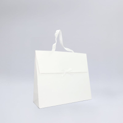 Pochette cadeau avec poignées Kelly