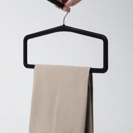 Cintre rectangulaire à cadre fermé | 46X2,4 CM | Black |CUR46PP